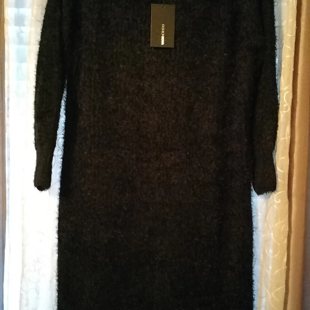 Chic Black Off-Shoulder Sweater Dress - Picture 3 of 6